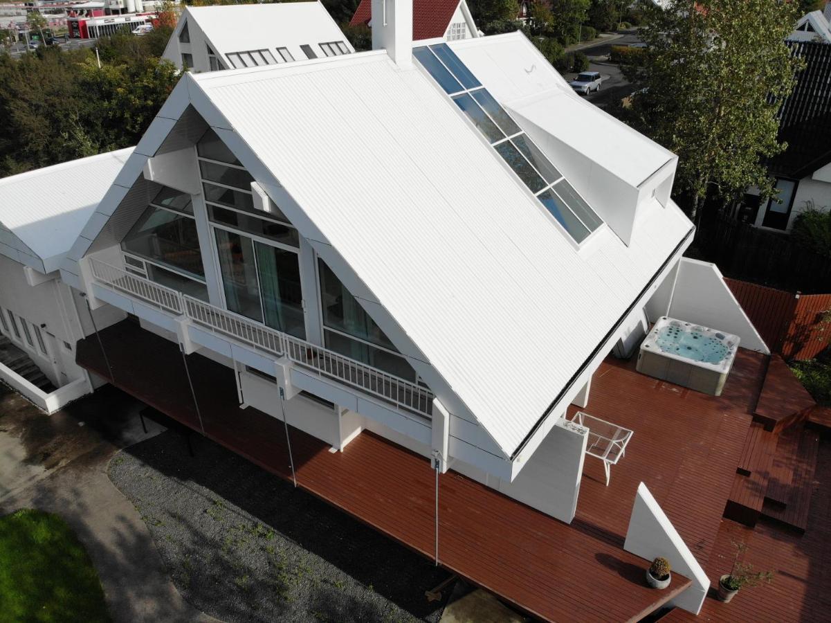 Big Villa Centrally Located In Reikiavik Exterior foto