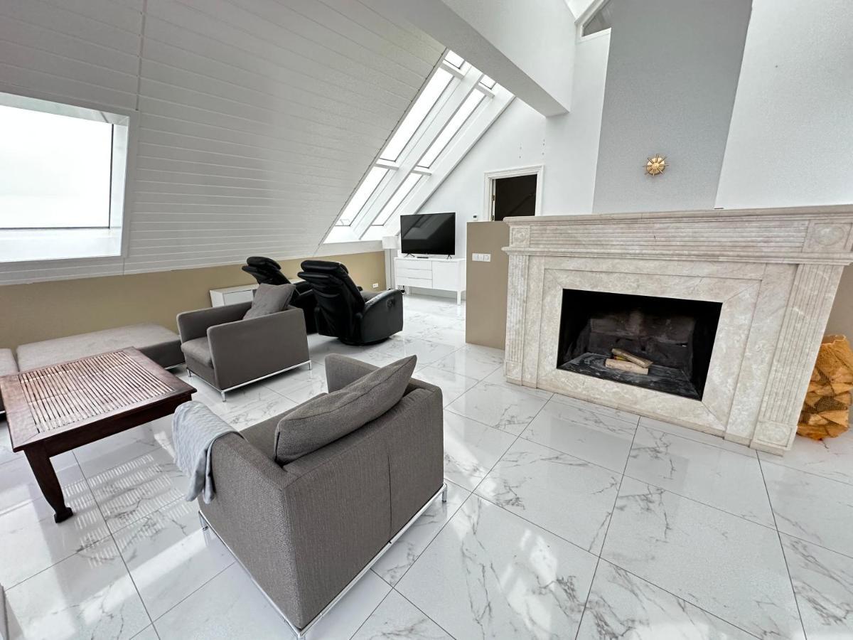 Big Villa Centrally Located In Reikiavik Exterior foto
