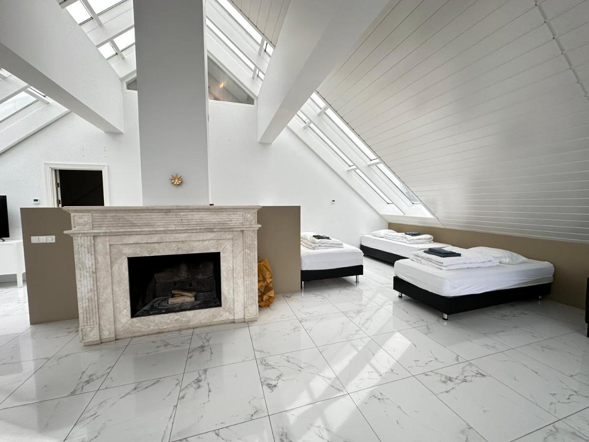 Big Villa Centrally Located In Reikiavik Exterior foto