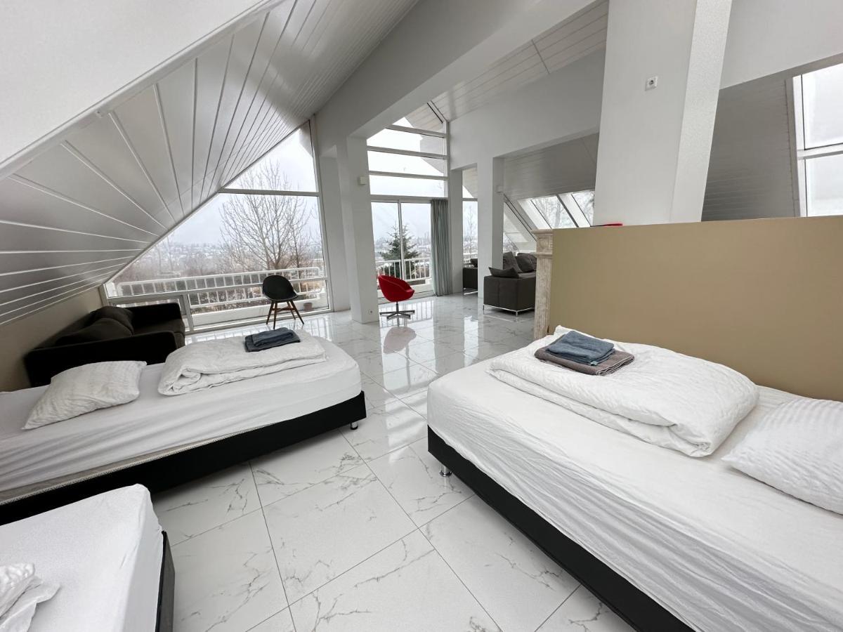 Big Villa Centrally Located In Reikiavik Exterior foto
